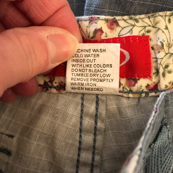 Low Rise Cargo Capris- JR size 7 - Picture 5 of 12